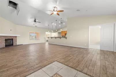 8755 Lilac Road, Oak Hills, CA 92344 - Photo 4