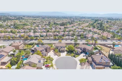 23744 Tatia, Murrieta, CA 92562 - Photo 32