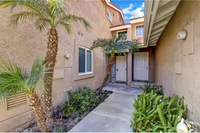 28102 Bobwhite #3, Saugus, CA 91350 - Photo 4