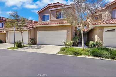 28102 Bobwhite #3, Saugus, CA 91350 - Photo 2