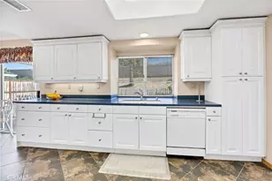 25300 Corte Sombrero, Murrieta, CA 92563 - Photo 12