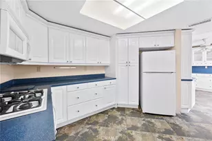 25300 Corte Sombrero, Murrieta, CA 92563 - Photo 14