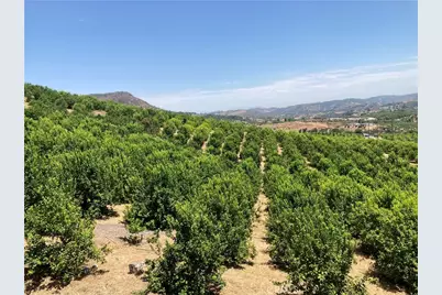 39 Carancho Road, Temecula, CA 92590 - Photo 2