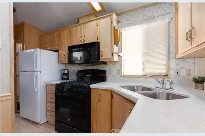 1295 S Cawston Avenue #87, Hemet, CA 92545 - Photo 6