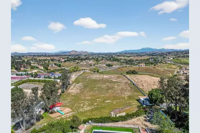 36020 Valencia Way, Temecula, CA 92592 - Photo 10