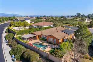 218 Clayton Parkinson Ct, Fallbrook, CA 92028 - Photo 1