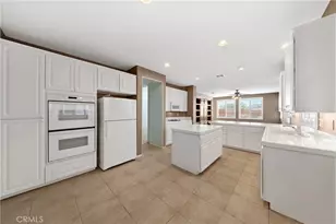 30255 Fetzer Cir, Murrieta, CA 92563 - Photo 14