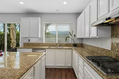 33845 Sattui, Temecula, CA 92592 - Photo 14