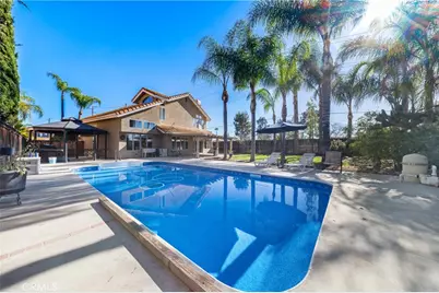 30354 Falcon Point Court, Murrieta, CA 92563 - Photo 2