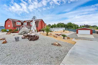 24800 Cornstalk Rd., Wildomar, CA 92595 - Photo 16