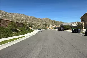 553 Chalakat Ct, San Jacinto, CA 92582 - Photo 4