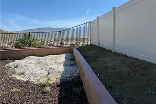 553 Chalakat Ct, San Jacinto, CA 92582 - Photo 22