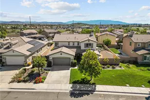 35628 Hawkeye St, Murrieta, CA 92563 - Photo 2