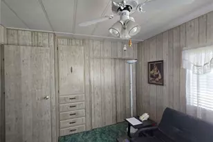 575 S Lyon, Hemet, CA 92543 - Photo 8