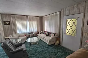 575 S Lyon, Hemet, CA 92543 - Photo 2