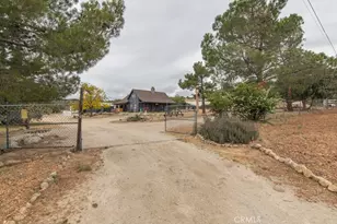 37325 Bohlen, Anza, CA 92539 - Photo 4