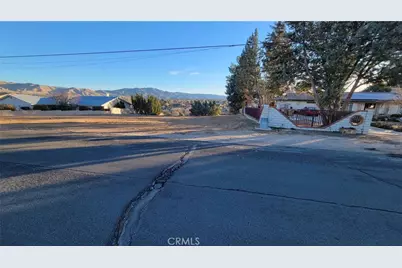 18155 Orange, Hesperia, CA 92345 - Photo 2