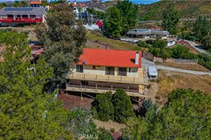 29360 Vacation, Canyon Lake, CA 92587 - Photo 2