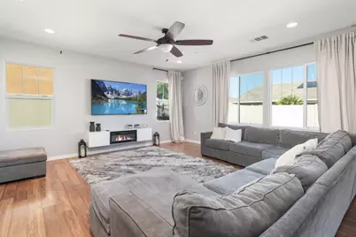 30354 Woodland Hills Street, Murrieta, CA 92563 - Photo 8