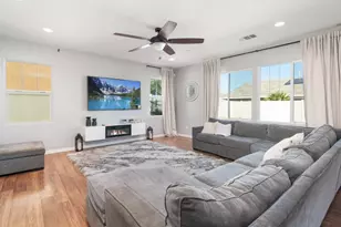 30354 Woodland Hills St, Murrieta, CA 92563 - Photo 8