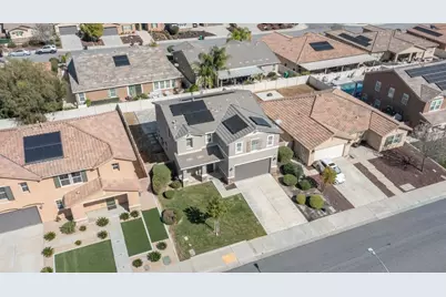 30354 Woodland Hills Street, Murrieta, CA 92563 - Photo 2