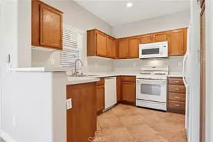 26348 Arboretum Way, Murrieta, CA 92563 - Photo 4