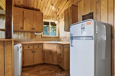 6230 Penguin, Wrightwood, CA 92397 - Photo 12