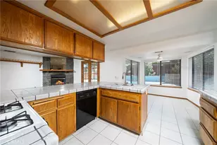 15821 Candlewood, Victorville, CA 92395 - Photo 16