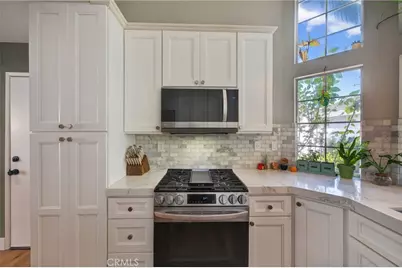 31399 Paseo De Las Olas, Temecula, CA 92592 - Photo 16