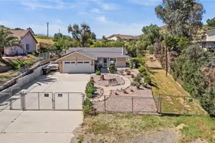 29225 Avenida De Las Flores, Menifee, CA 92587 - Photo 2