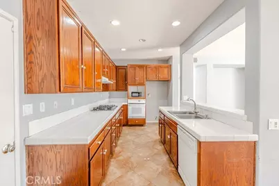 42466 Circulo Cavinara, Murrieta, CA 92562 - Photo 32