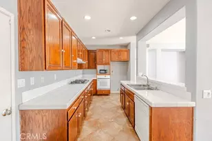 42466 Circulo Cavinara, Murrieta, CA 92562 - Photo 32
