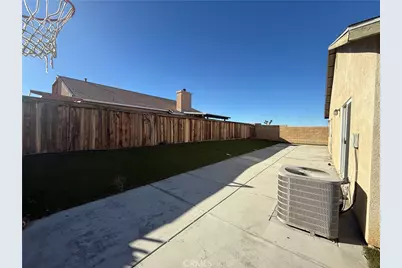 11711 Cliffwood, Victorville, CA 92392 - Photo 12