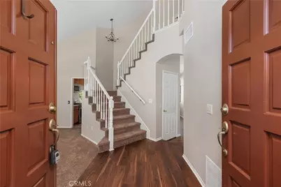 39600 Glenwood Court, Murrieta, CA 92563 - Photo 2