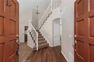 39600 Glenwood Ct, Murrieta, CA 92563 - Photo 2