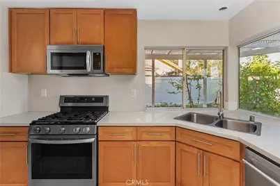 39600 Glenwood Court, Murrieta, CA 92563 - Photo 8