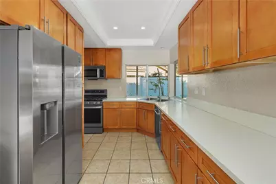 39600 Glenwood Court, Murrieta, CA 92563 - Photo 12