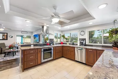 30198 La Primavera, Temecula, CA 92592 - Photo 10