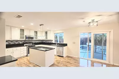 23501 Mountain Breeze, Murrieta, CA 92562 - Photo 16