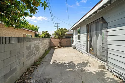 8728 Flower, Bellflower, CA 90706 - Photo 10