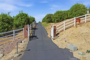 39275 Chaparral, Temecula, CA 92592 - Photo 2