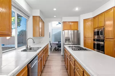 23480 Bending Oak Court, Murrieta, CA 92562 - Photo 18