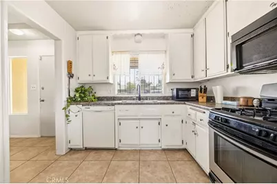 1025 Dixie, Hemet, CA 92543 - Photo 10