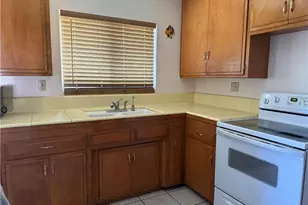 891 S Inez, Hemet, CA 92543 - Photo 4