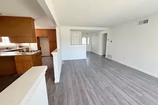 1095 Jadestone Ln, Corona, CA 92882 - Photo 4