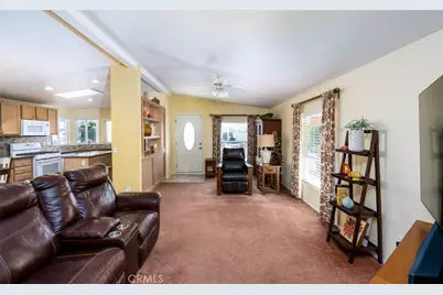 38079 Calle De Amor, Murrieta, CA 92563 - Photo 8