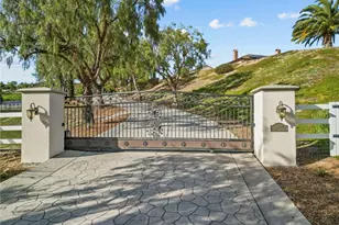 35394 Linda Rosea Rd, Temecula, CA 92592 - Photo 2