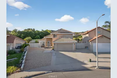 39055 Via Las Sintras, Murrieta, CA 92562 - Photo 2