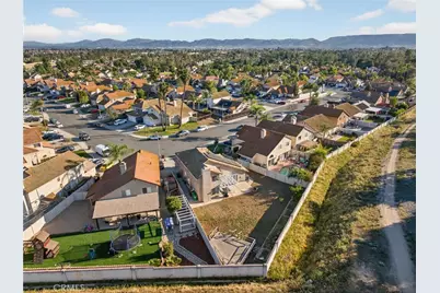39055 Via Las Sintras, Murrieta, CA 92562 - Photo 40