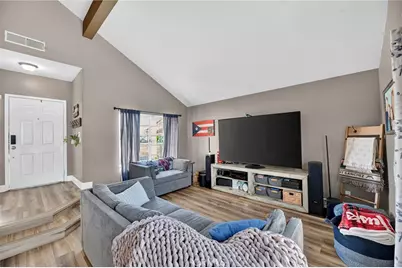 39055 Via Las Sintras, Murrieta, CA 92562 - Photo 12